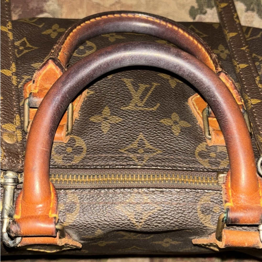 Vintage Louis Vuitton satchel handbag. - Picture 6 of 9